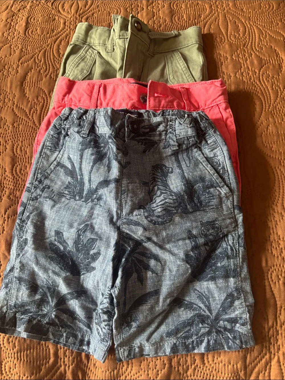 The Children's Place Trio Shorts - Chambray Print, Coral, Olive- 3 pair size 4t